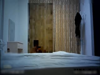 内裤哥撕烂丝袜爆操173CM黑丝玛利亚,美女说_“好大”,我害怕！后插式被干得淫叫不止！场面激情澎湃！ 海报