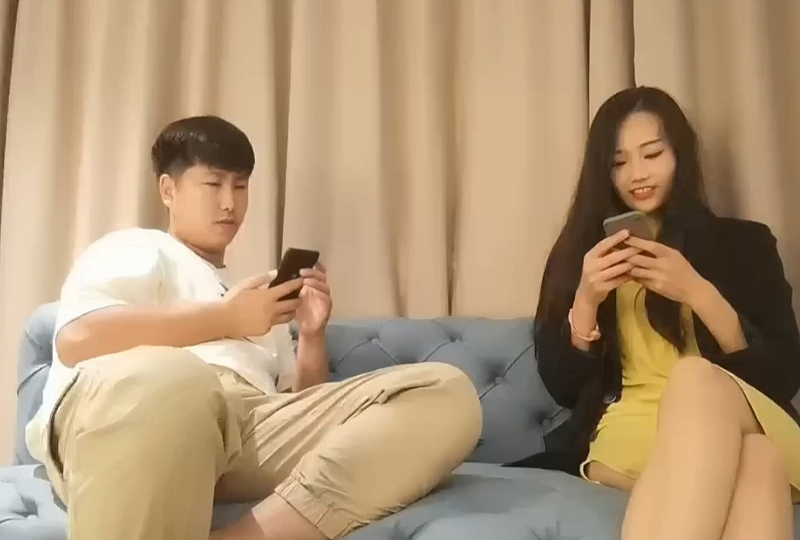 深夜场极品性感妹子舌吻口交调情扣逼自摸骑乘猛操! 海报